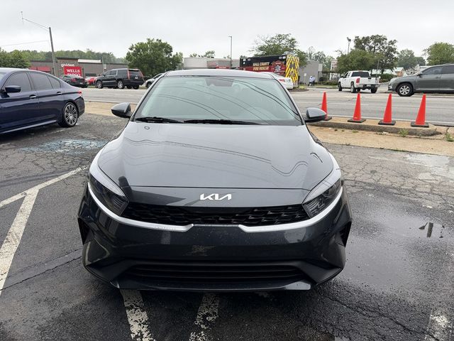 2023 Kia Forte LXS IVT - 23031628 - 1