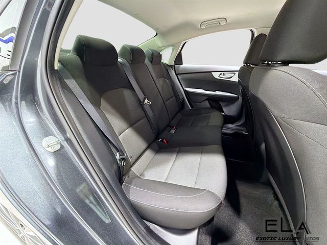 2023 Kia Forte LXS IVT - 23031628 - 26