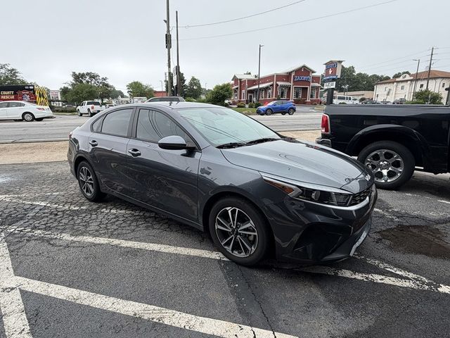 2023 Kia Forte LXS IVT - 23031628 - 2
