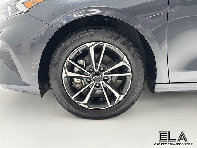2023 Kia Forte LXS IVT - 23031628 - 30