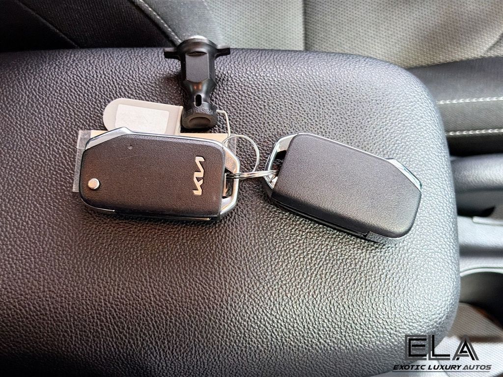 2023 Kia Forte LXS IVT - 23031628 - 32