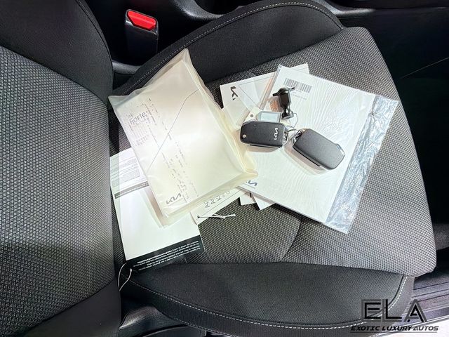 2023 Kia Forte LXS IVT - 23031628 - 35