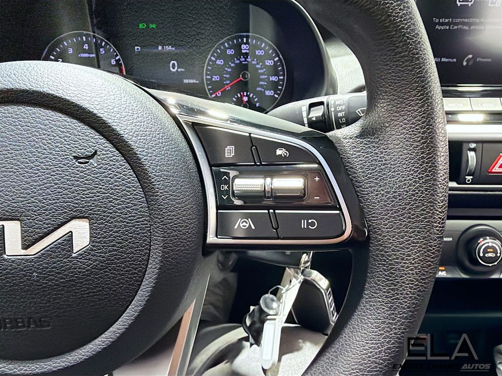 2023 Kia Forte LXS IVT - 23031628 - 36