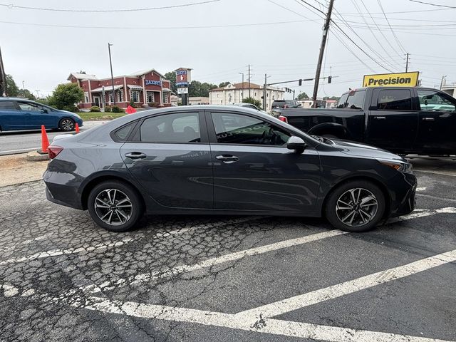 2023 Kia Forte LXS IVT - 23031628 - 3
