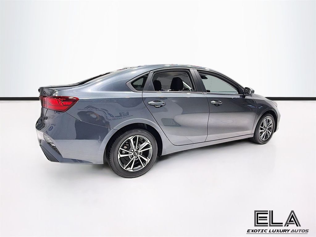 2023 Kia Forte LXS IVT - 23031628 - 44