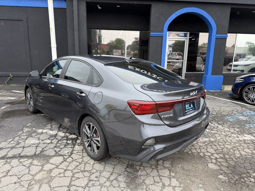 2023 Kia Forte LXS IVT - 23031628 - 6