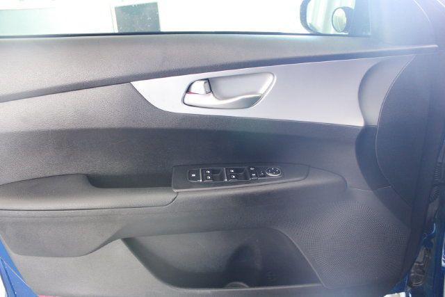 2023 Kia Forte LXS IVT - 23071643 - 10