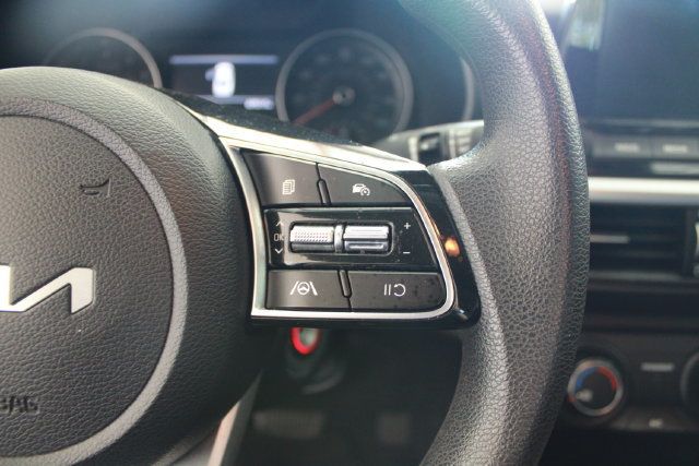 2023 Kia Forte LXS IVT - 23071643 - 13