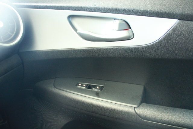 2023 Kia Forte LXS IVT - 23071643 - 21