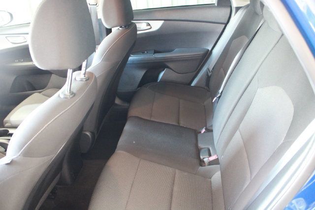 2023 Kia Forte LXS IVT - 23071643 - 23