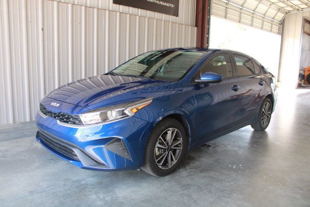 2023 Kia Forte LXS IVT - 23071643 - 3