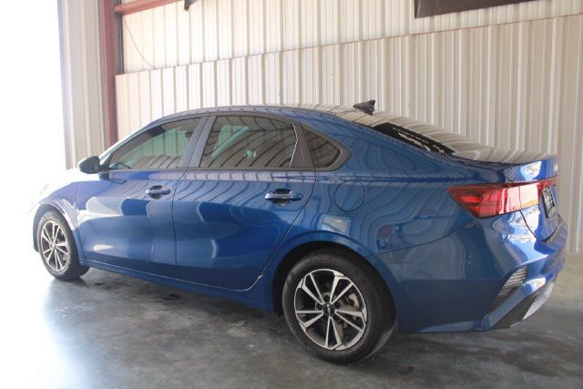 2023 Kia Forte LXS IVT - 23071643 - 8