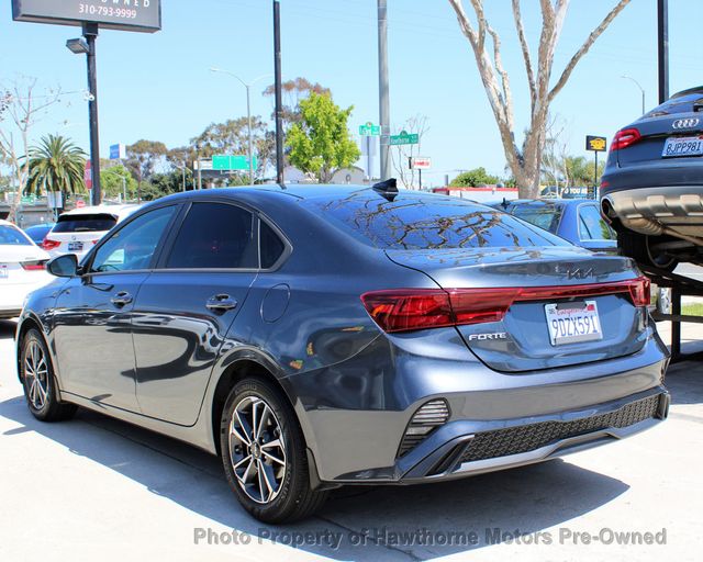 2023 Kia Forte LXS AT's photo