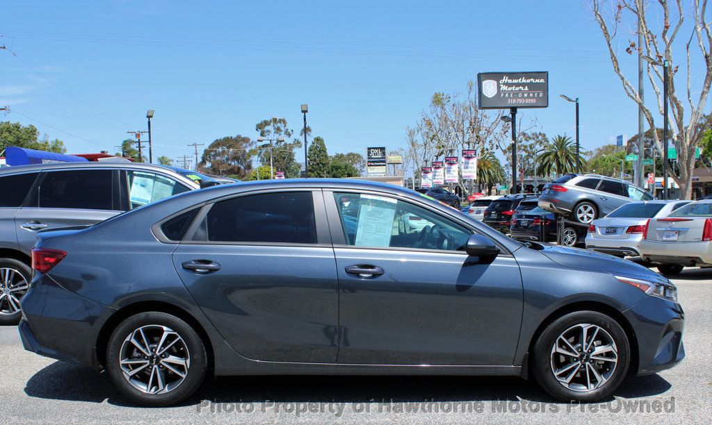 2023 Kia Forte LXS IVT - 23012601 - 6