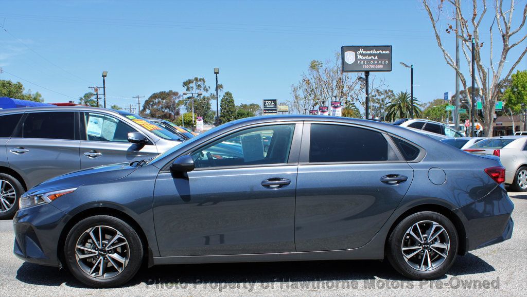 2023 Kia Forte LXS IVT - 23012601 - 7