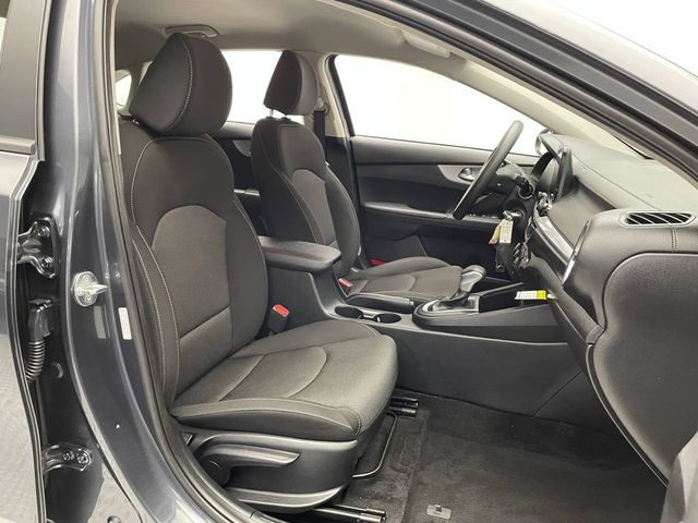 2023 Kia Forte LXS IVT - 22956548 - 16
