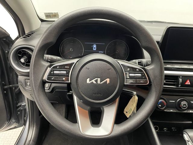 2023 Kia Forte LXS IVT - 22956548 - 19
