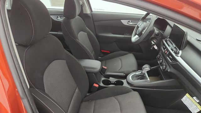 2023 Kia Forte LXS IVT - 22955095 - 16