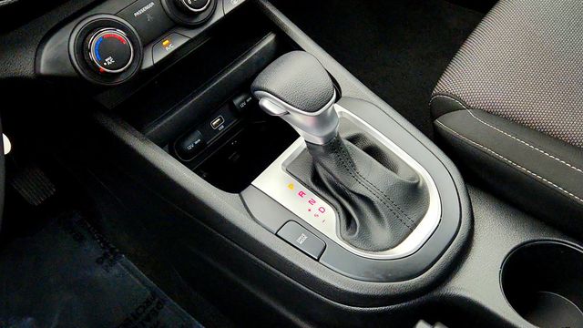 2023 Kia Forte LXS IVT - 23033762 - 15
