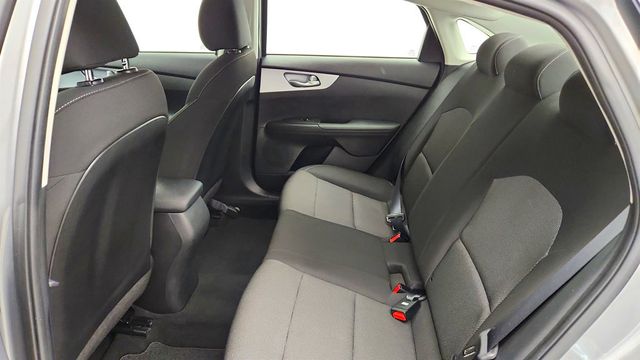 2023 Kia Forte LXS IVT - 23033762 - 19