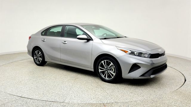 2023 Kia Forte LXS IVT - 23033762 - 2
