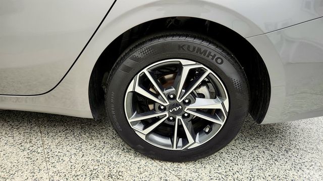 2023 Kia Forte LXS IVT - 23033762 - 8