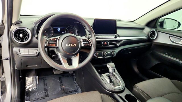 2023 Kia Forte LXS IVT - 23060823 - 11