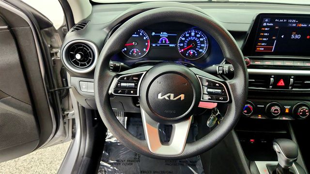 2023 Kia Forte LXS IVT - 23060823 - 12
