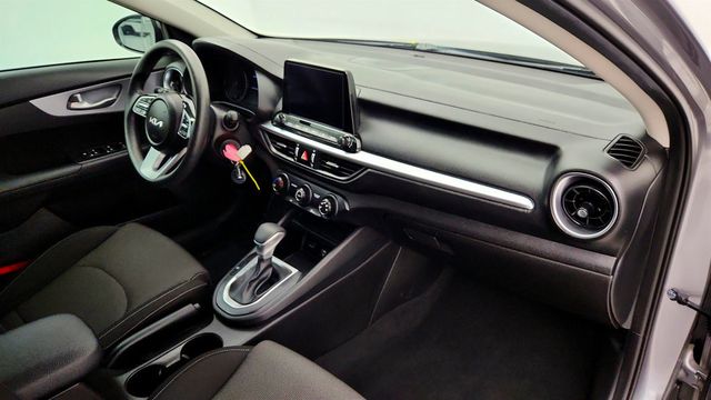 2023 Kia Forte LXS IVT - 23060823 - 23
