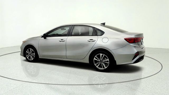 2023 Kia Forte LXS IVT - 23060823 - 6
