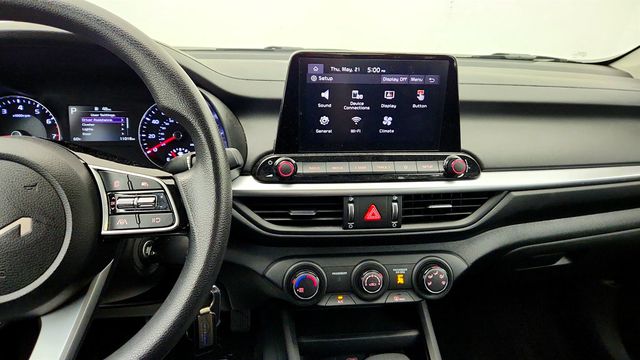 2023 Kia Forte LXS IVT w/ Technology Package - 23030677 - 16