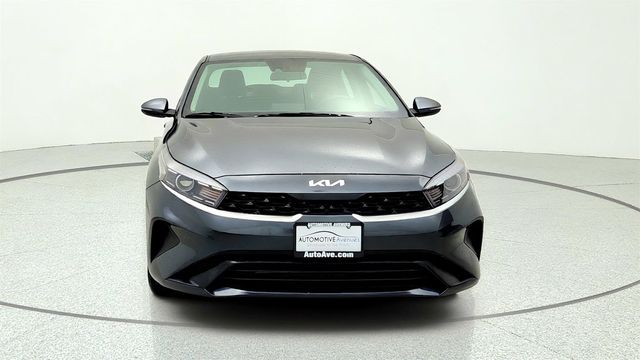 2023 Kia Forte LXS IVT w/ Technology Package - 23030677 - 1