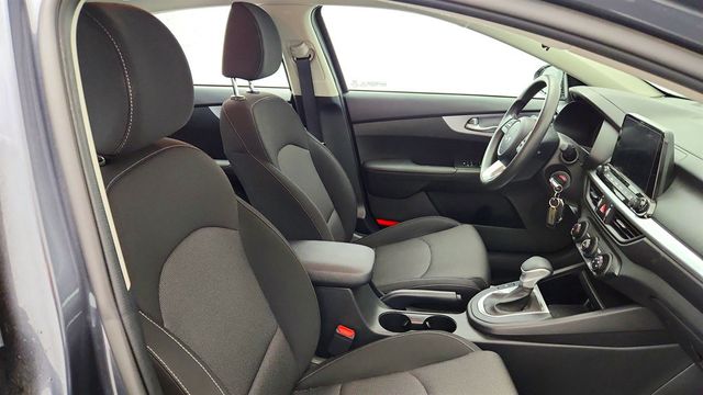 2023 Kia Forte LXS IVT w/ Technology Package - 23030677 - 22