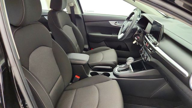 2023 Kia Forte LXS IVT w/ Technology Package - 23034676 - 22