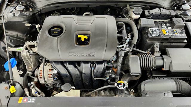 2023 Kia Forte LXS IVT w/ Technology Package - 23034676 - 25