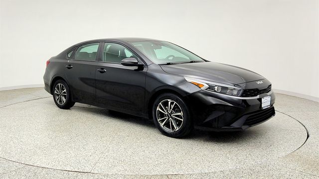 2023 Kia Forte LXS IVT w/ Technology Package - 23034676 - 2