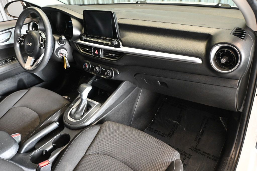Kia Forte photo 12
