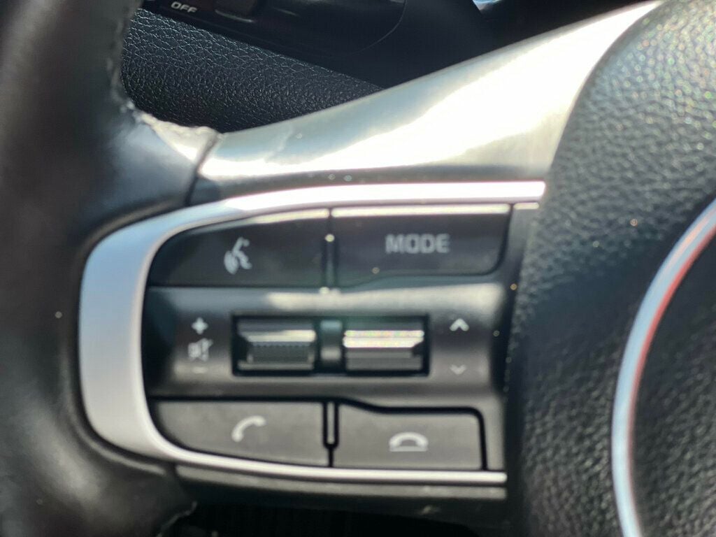 2023 Kia K5 GT-Line photo 19