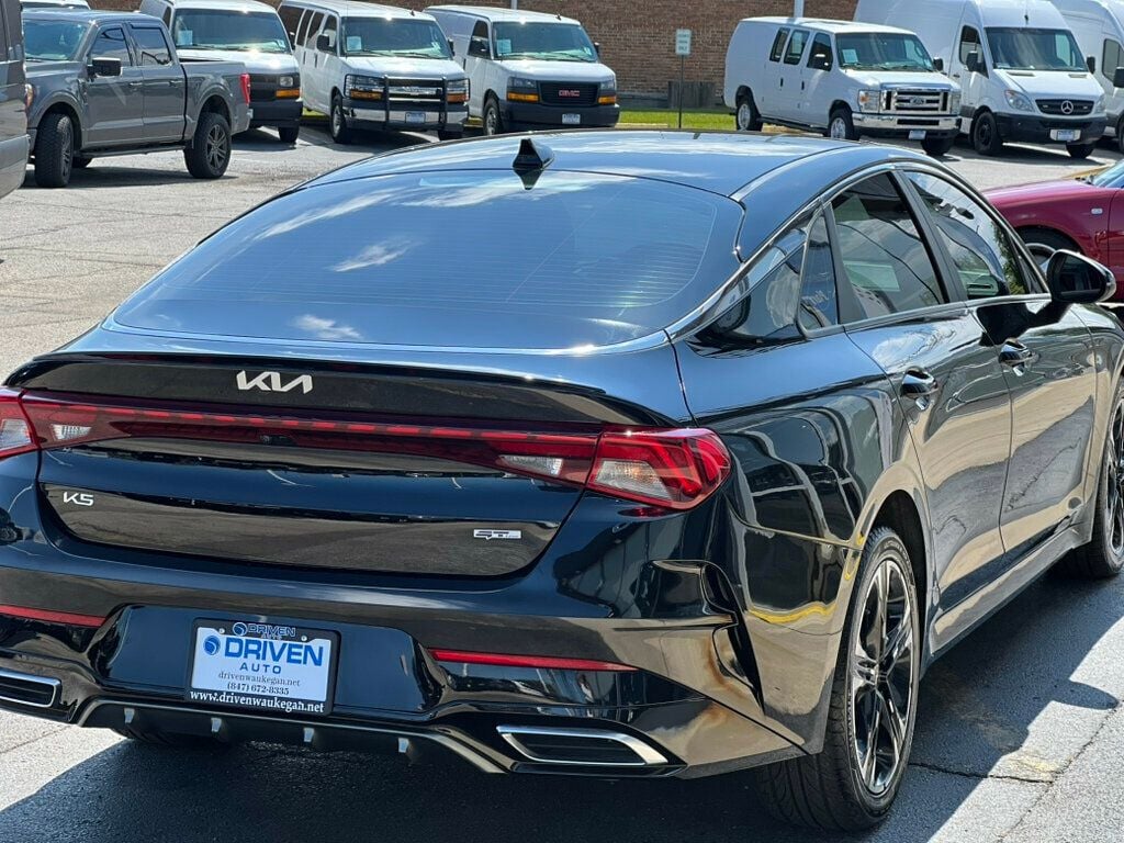 2023 Kia K5 GT-Line photo 5