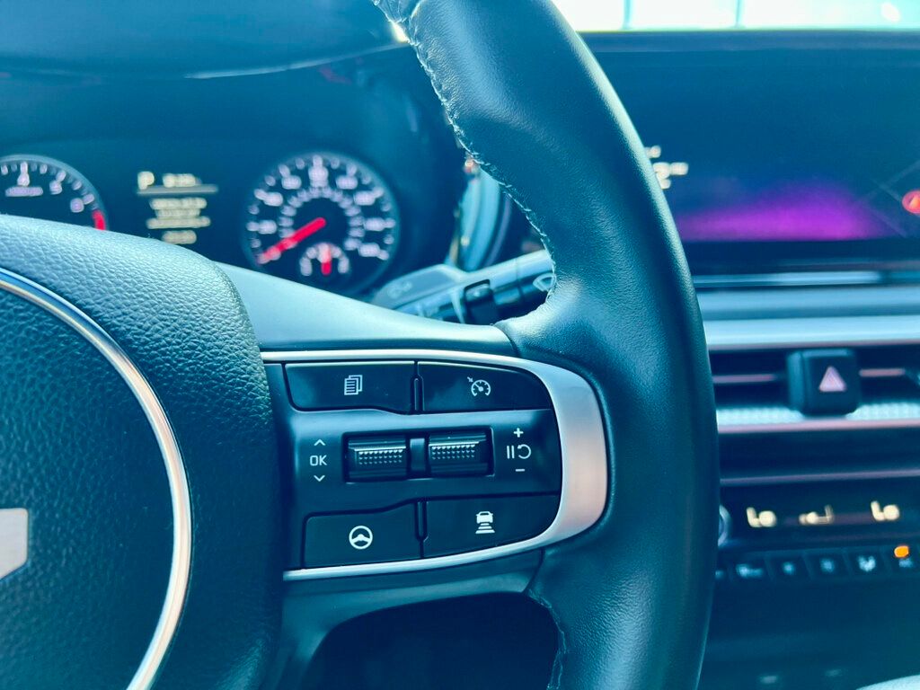 2023 Kia K5 GT-Line photo 19