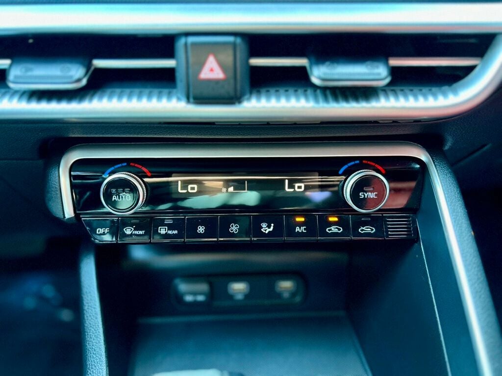 2023 Kia K5 GT-Line photo 26