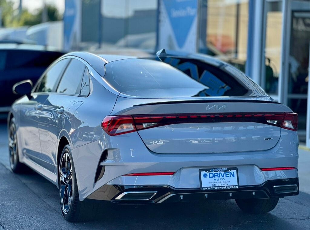 2023 Kia K5 GT-Line photo 3