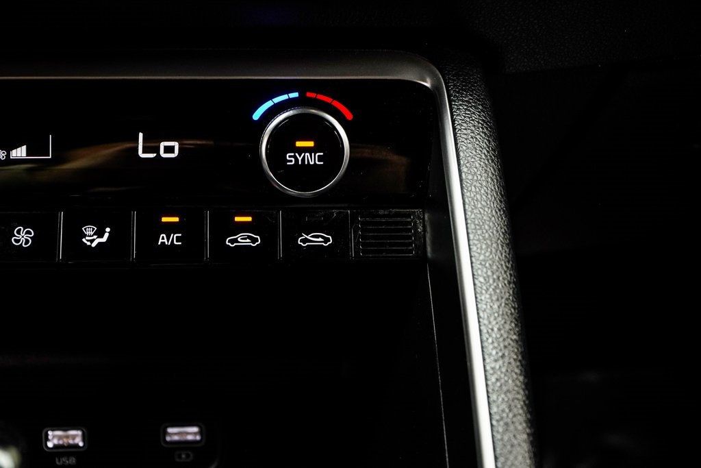 2023 Kia K5 GT-Line photo 25
