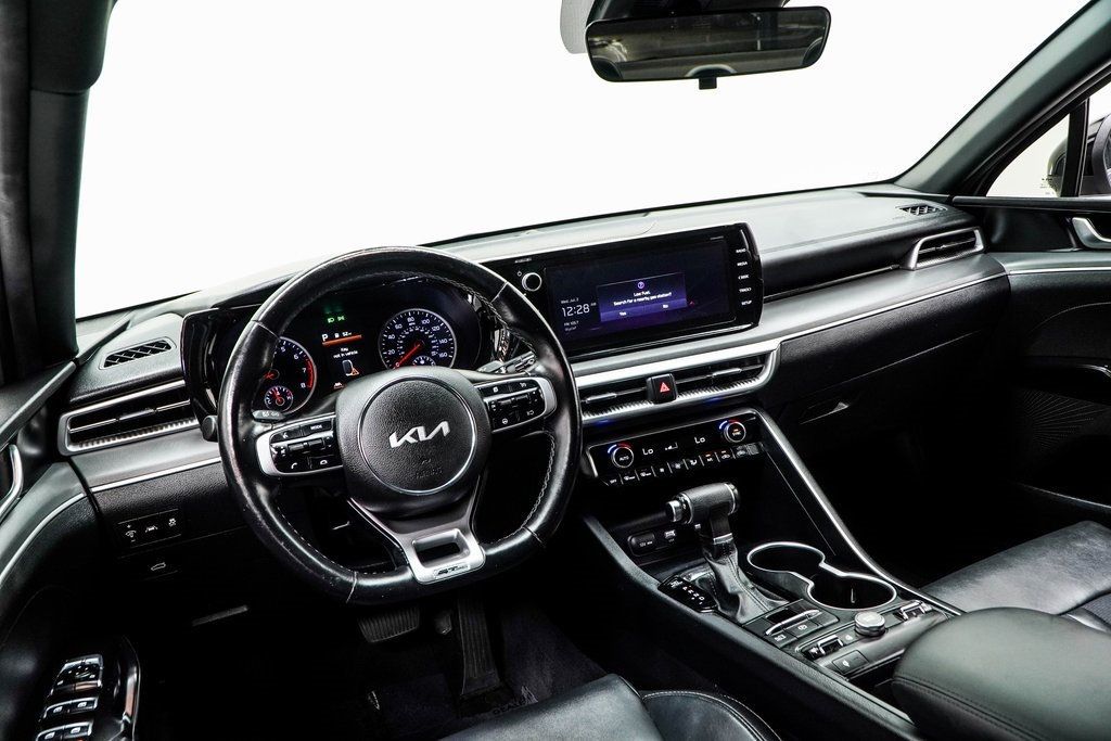 2023 Kia K5 GT-Line photo 5