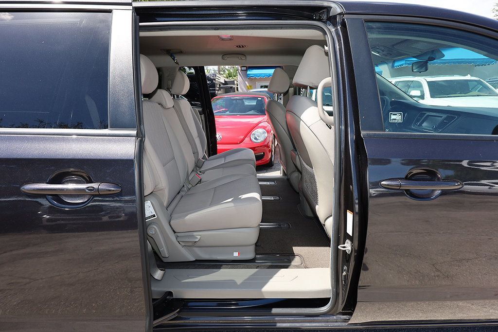 2023 Kia K5 GT-Line photo 11