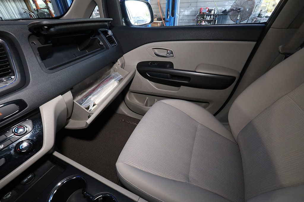 2023 Kia K5 GT-Line photo 25