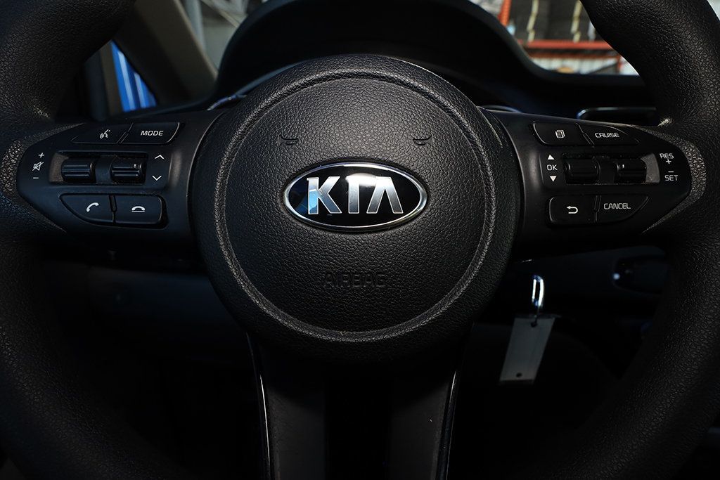2023 Kia K5 GT-Line photo 32