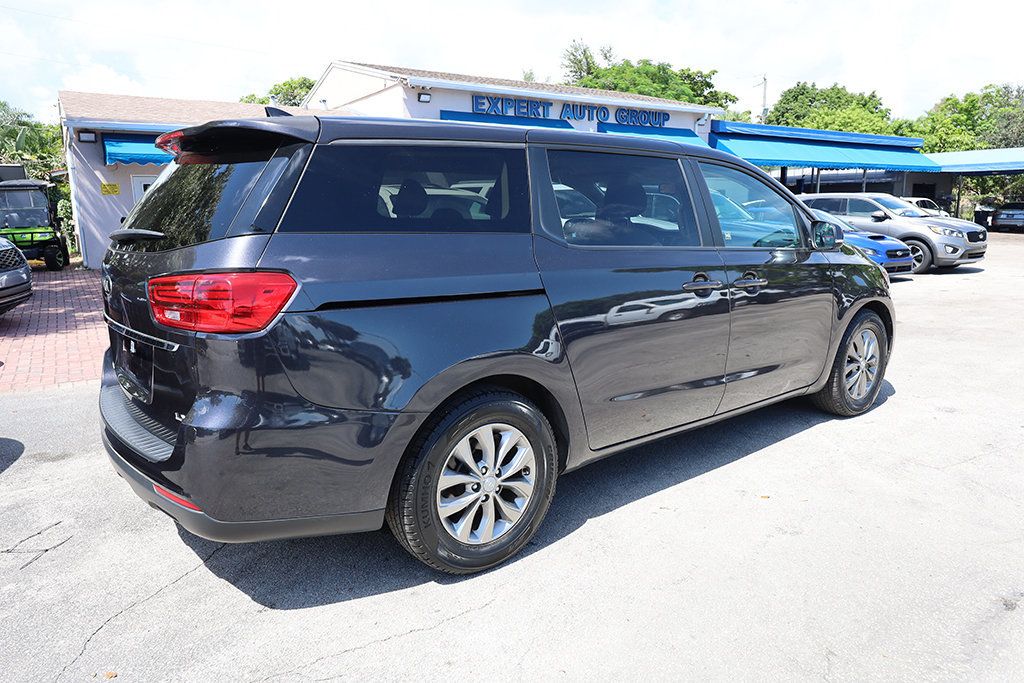 2023 Kia K5 GT-Line photo 6