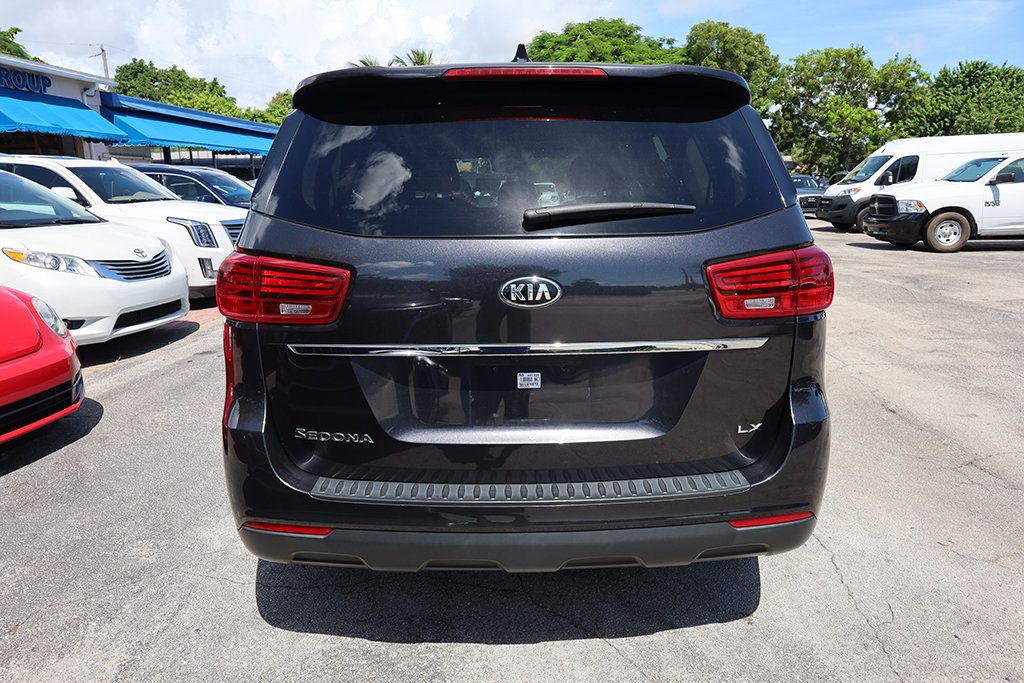 2023 Kia K5 GT-Line photo 9