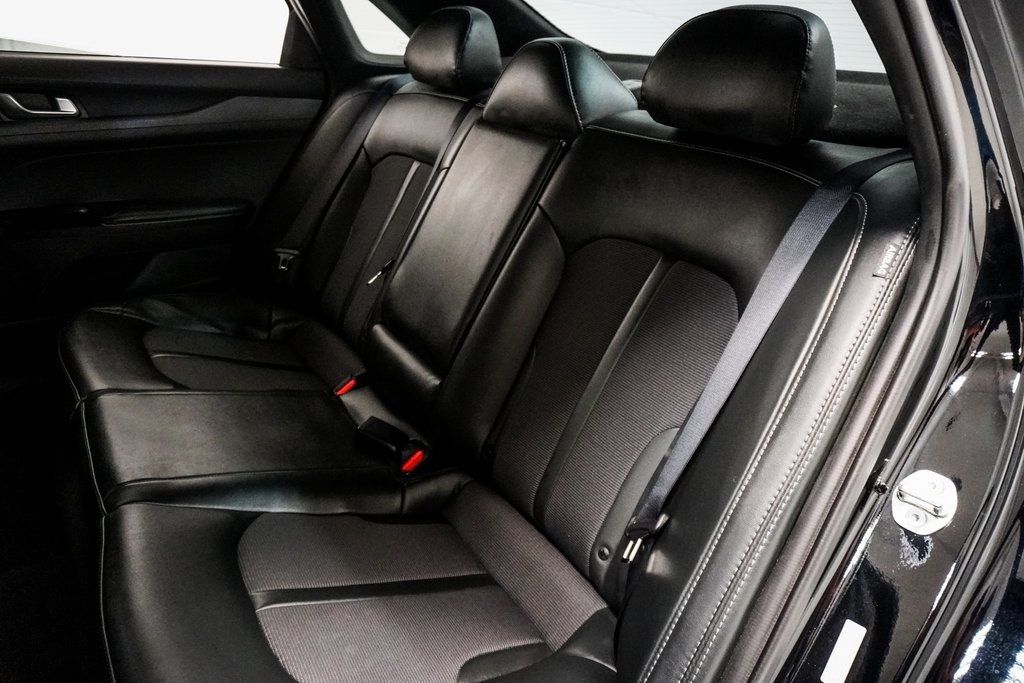 2023 Kia K5 GT-Line photo 16